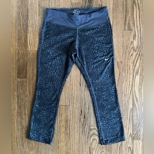 Nike Dri-Fit Women's Black Gray Active Running Capris/Tight - Size Small